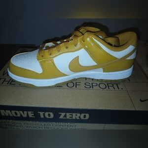 *NIKE WOMEN'S DUNK LOW Next Nature 'Phantom' White  (size 8)